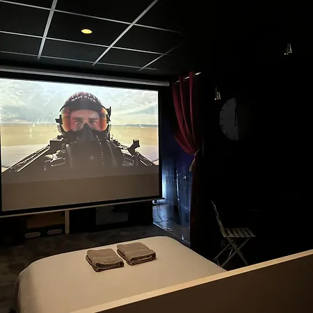 Апартаменты Cocon Jacuzzi Et Cinema 4k B Бордо