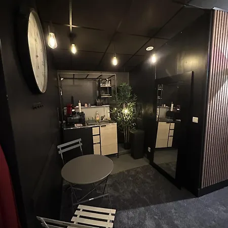 Cocon Jacuzzi Et Cinéma 4k B